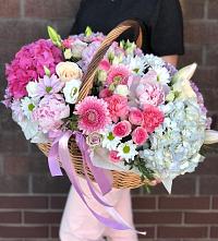 Цветочная композиция из Розы, Хризантемы, Пионы и Лизиантусы в корзине #REPLACE_PRED# Ягунино