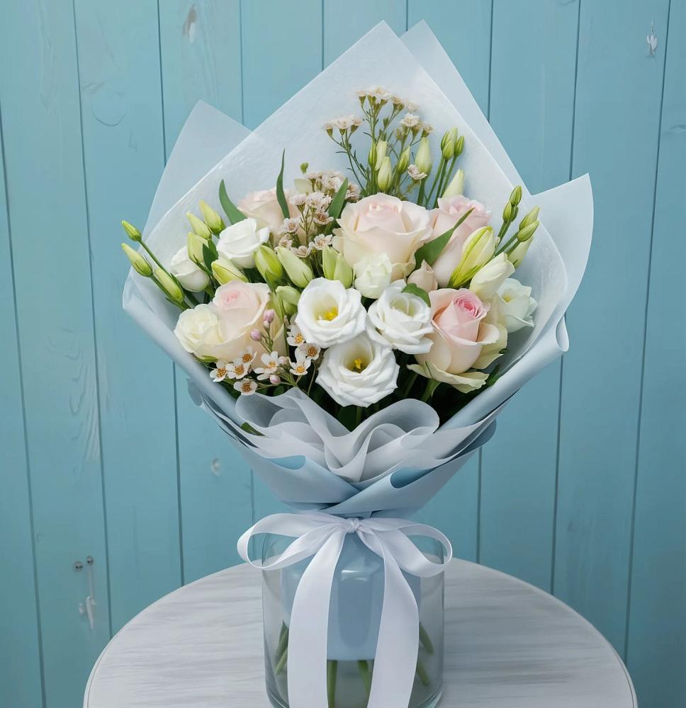 Букет цветов из: Розы и Лизиантусы в Ягунино