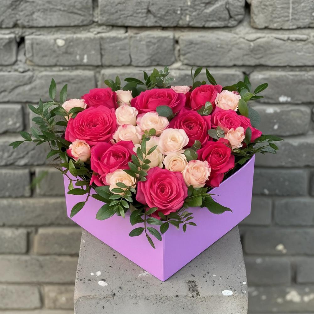 Цветочная композиция из Розы в коробке в Ягунино