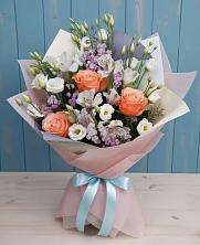 Букет цветов из:  Лизиантусы, Розы, Альстромерии и Гипсофила в Ягунино