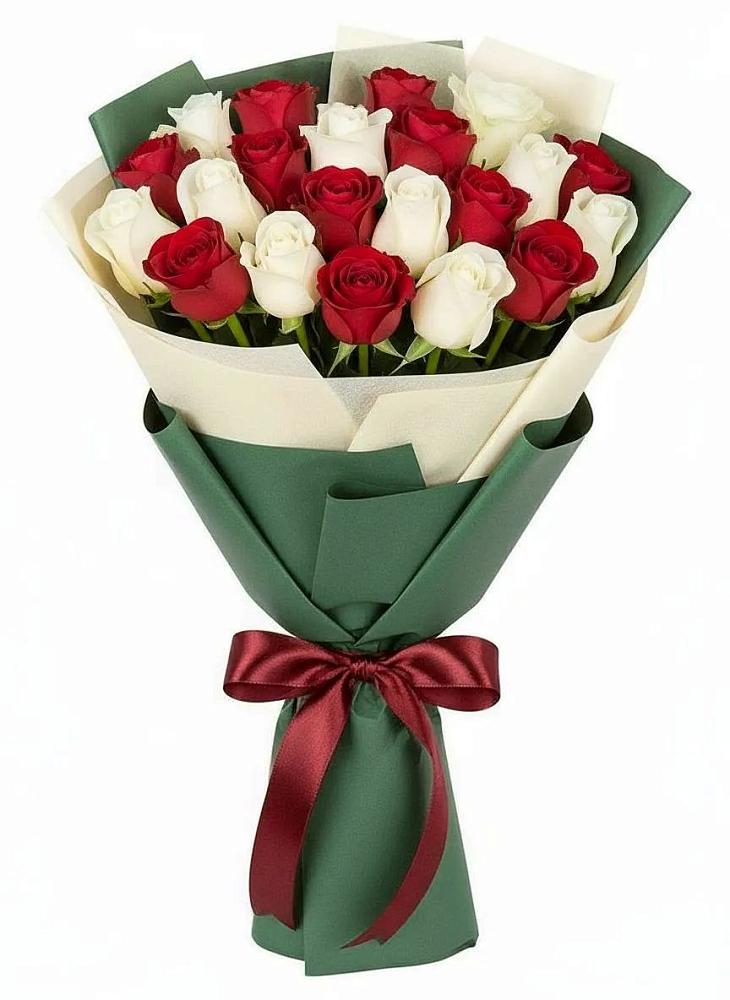 Букет Микс из красных и белых роз в Ягунино