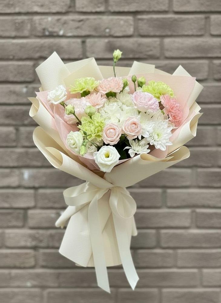 Букет цветов из: Гвоздики, Розы, Лизиантусы и Хризантемы в Ягунино