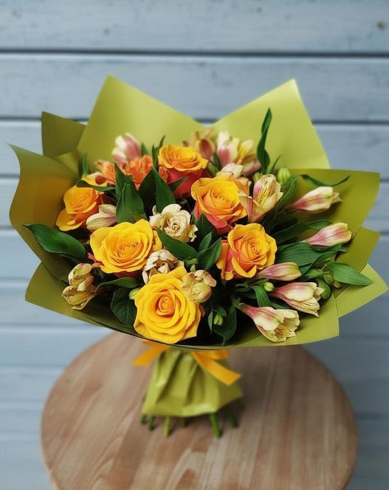 Букет цветов из: Альстромерии и Розы в Ягунино