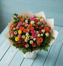 Букет Микс из разноцветных кустовых роз в Ягунино