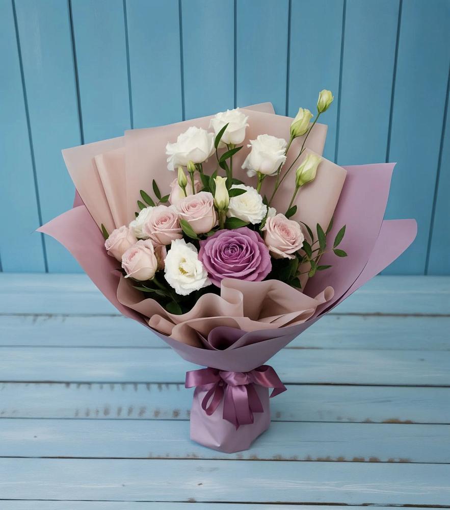 Букет цветов из: Розы и Лизиантусы в Ягунино